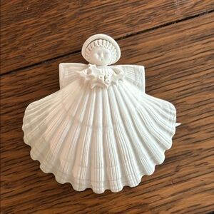 🎄 Margaret Furlong Porcelain Angel Ornament – 1998 Holiday Angel 🎄